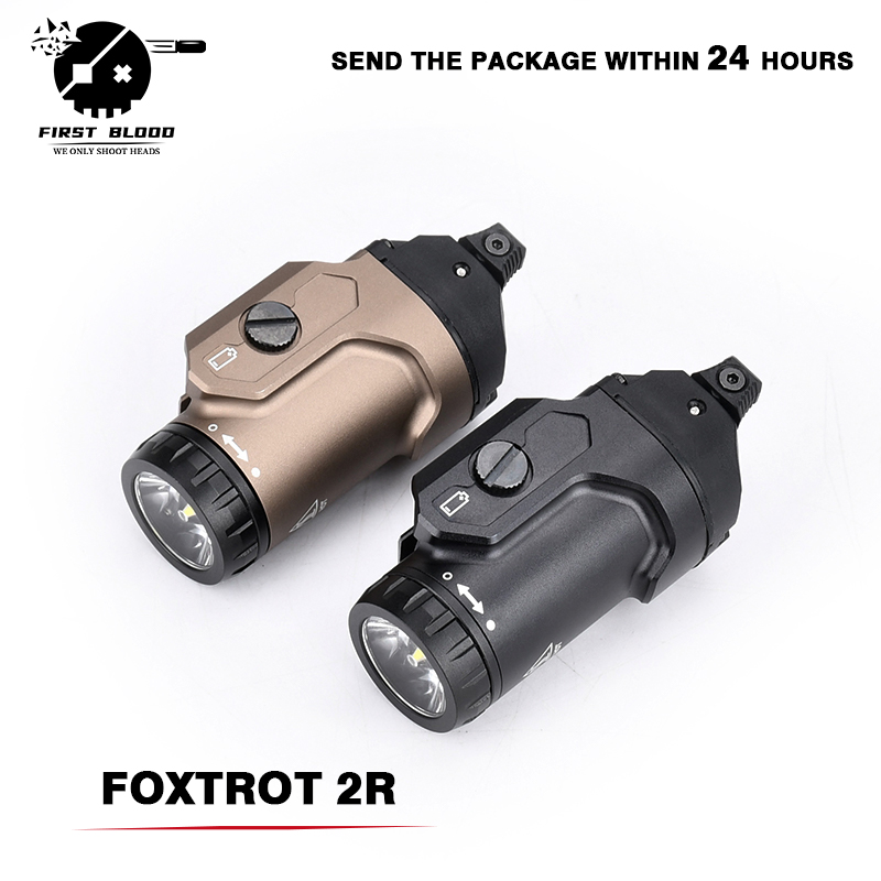 Outdoor Lighting Panel - Linterna táctica FOXTROT2R Universal de 700